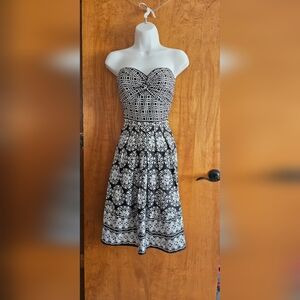 White House Black Market Black and White Midi Dress